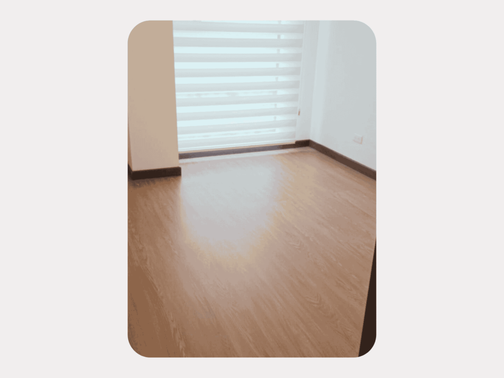 Piso laminado habitación